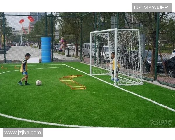 创意足球球星造型台灯点亮激情时刻陪伴你的梦想空间